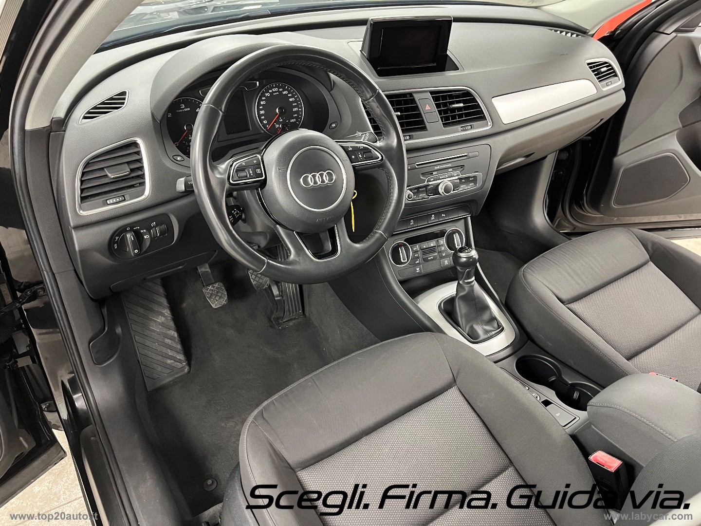 Q3 2.0 TDI 120CV Business - immagine 7