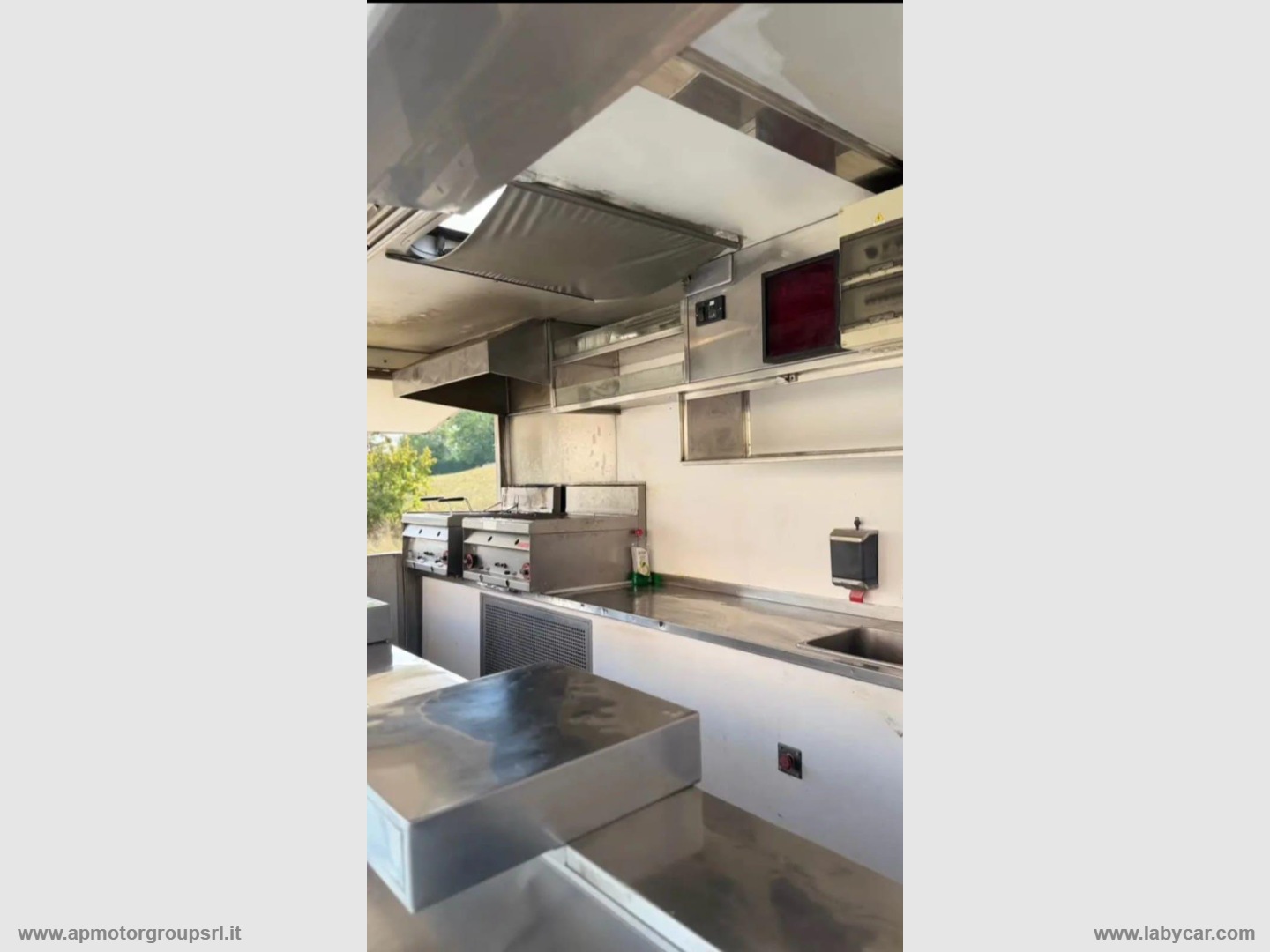 T35 TRUCK&FOOD FURGONE PANINOTECA - immagine 7