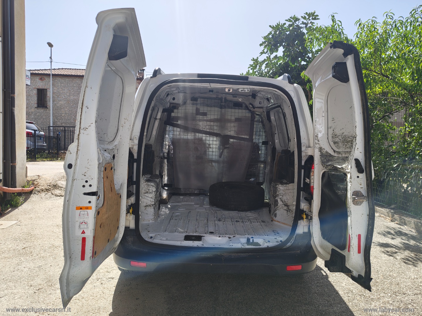Transit Courier 1.5 TDCi 75CV Van Entry - immagine 7