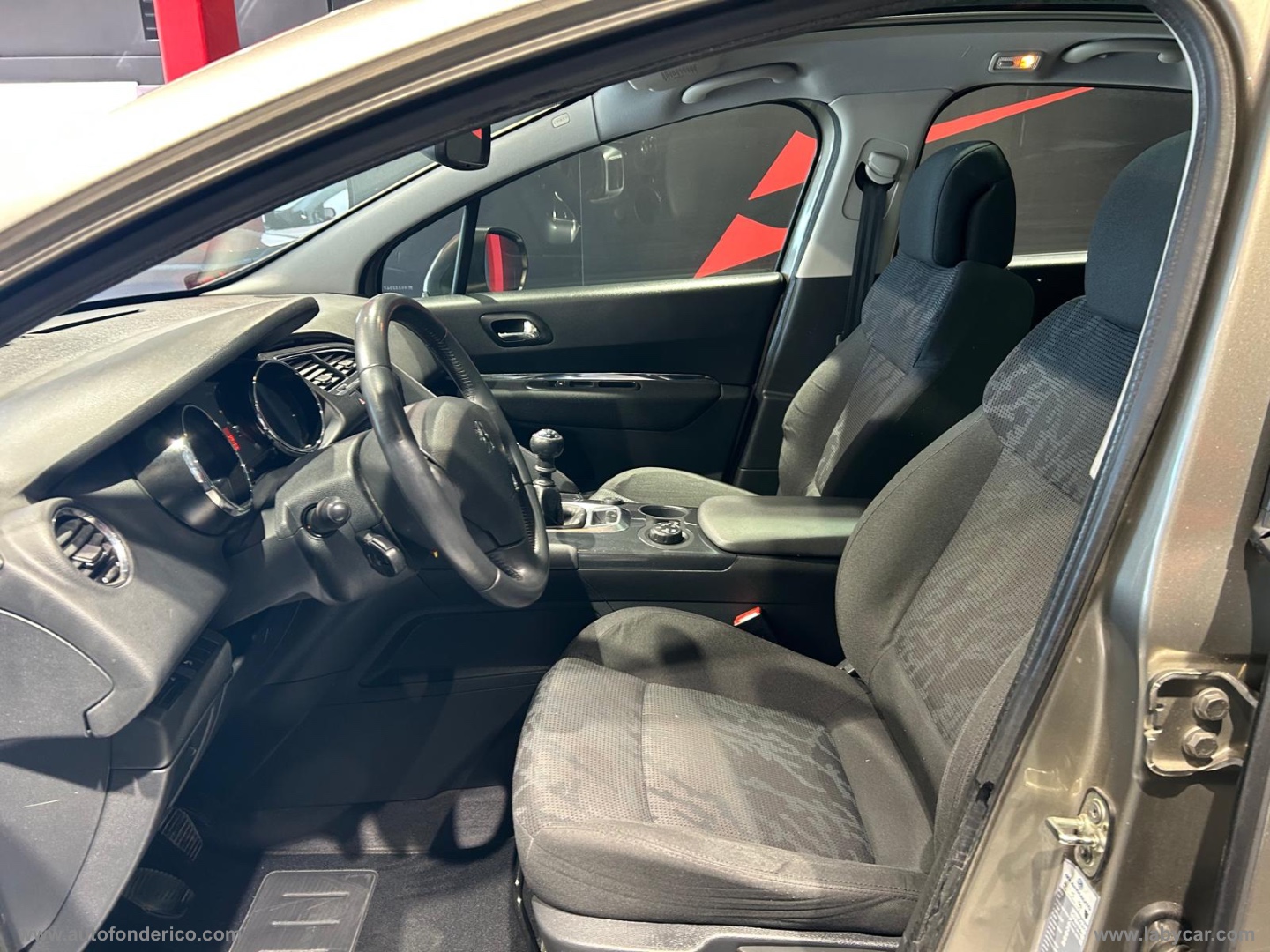 3008 1.6 HDi 112 CV Business - immagine 7