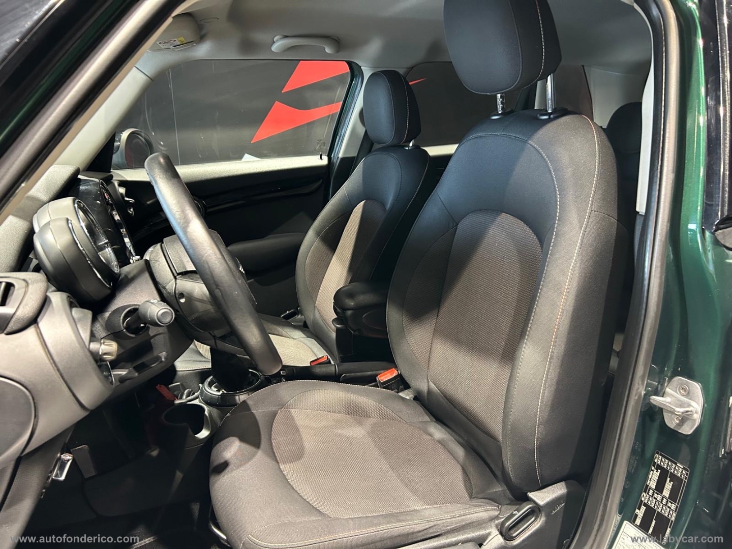 Mini Cooper D 5 porte - immagine 7