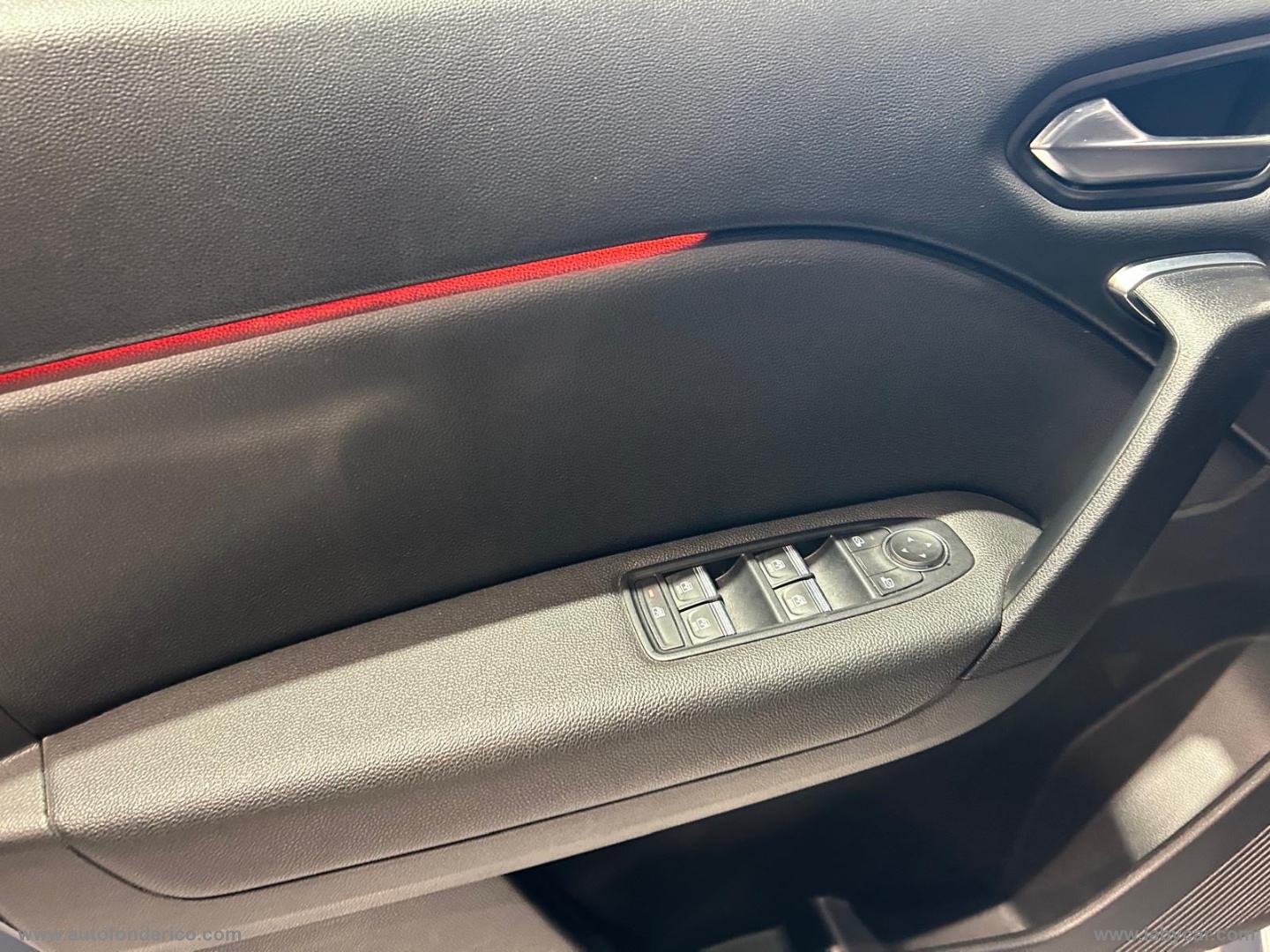 Captur TCe 12V 100 CV GPL Intens - immagine 7