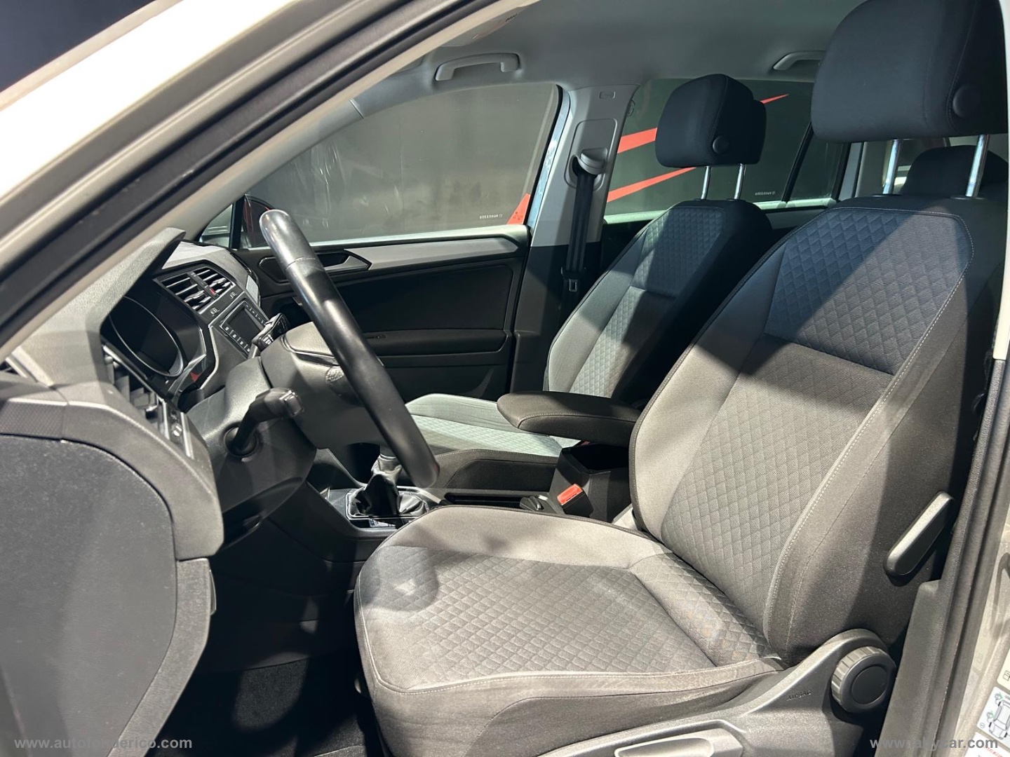 Tiguan 2.0 TDI 4MOTION Executive BMT - immagine 7