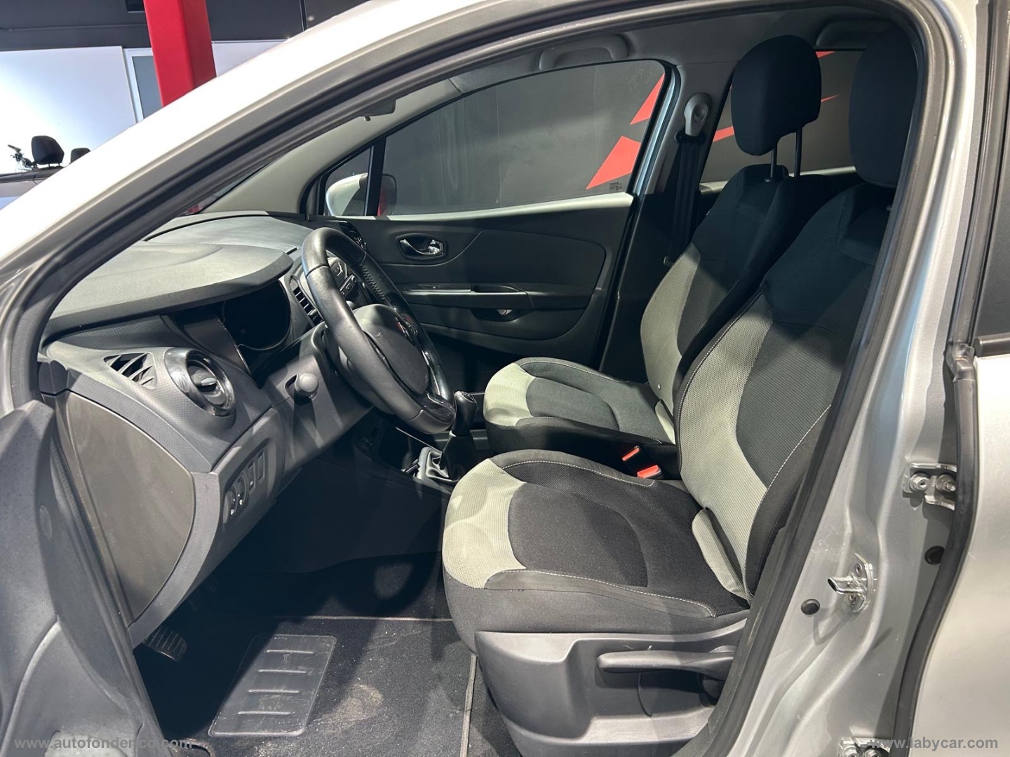 Captur 1.5 dCi 8V 90 CV S&S Ener. R-Link - immagine 7