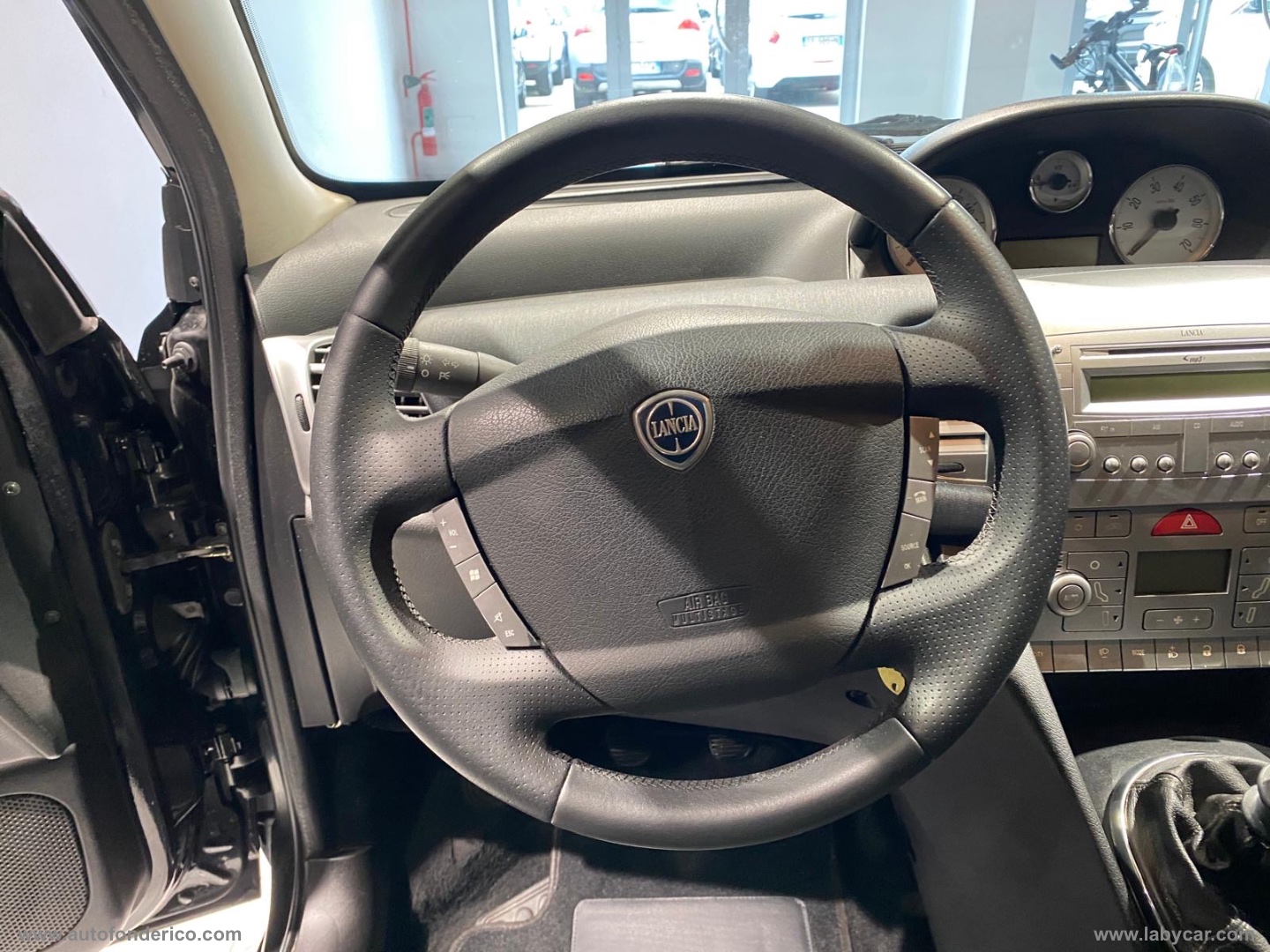 Ypsilon 1.2 69 CV Elle - immagine 7