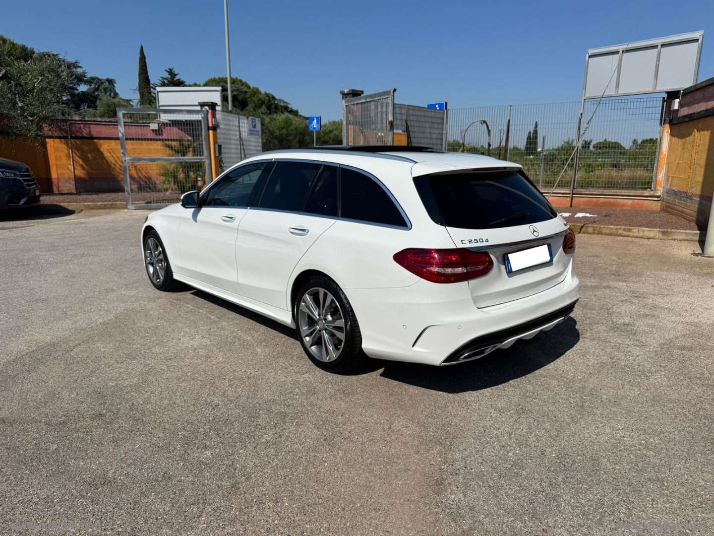 C 250 2.2 204CV PREMIUM AMG 4MATIC AUTO - immagine 7