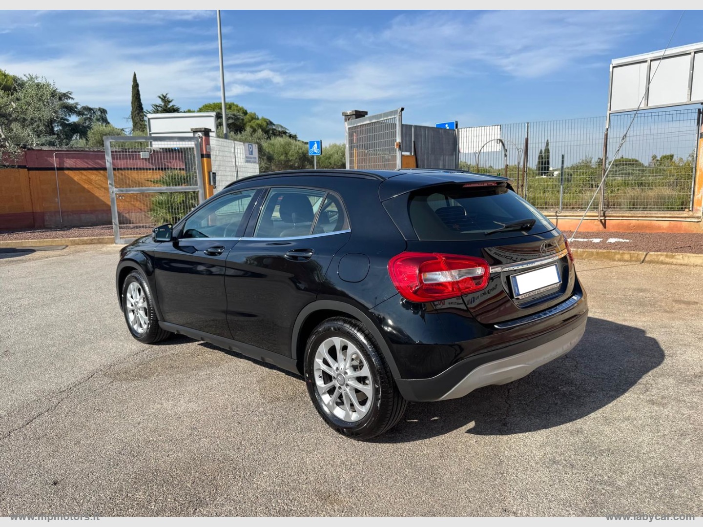 GLA 180D AUTOMATIC SPORT 1.5 109CV - immagine 7