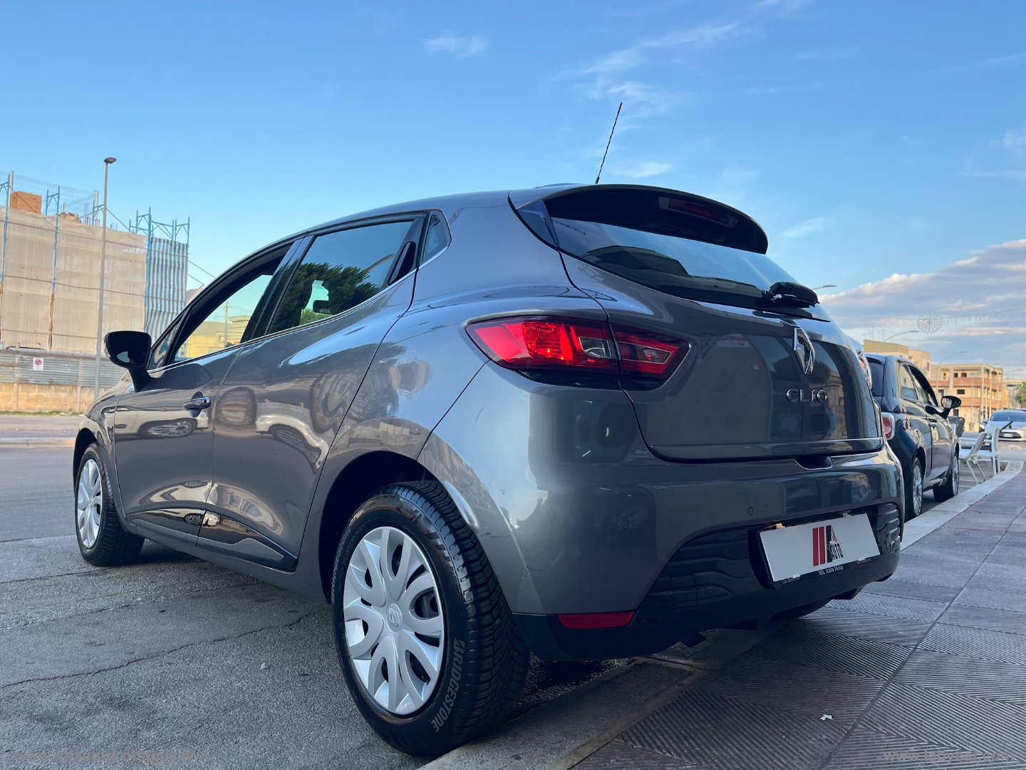 Clio 1.2 75 CV GPL 5p. Costume National - immagine 7