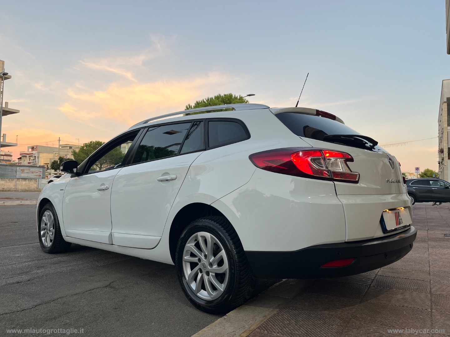 Mégane 1.5 dCi 110 CV SporTour Limited - immagine 7