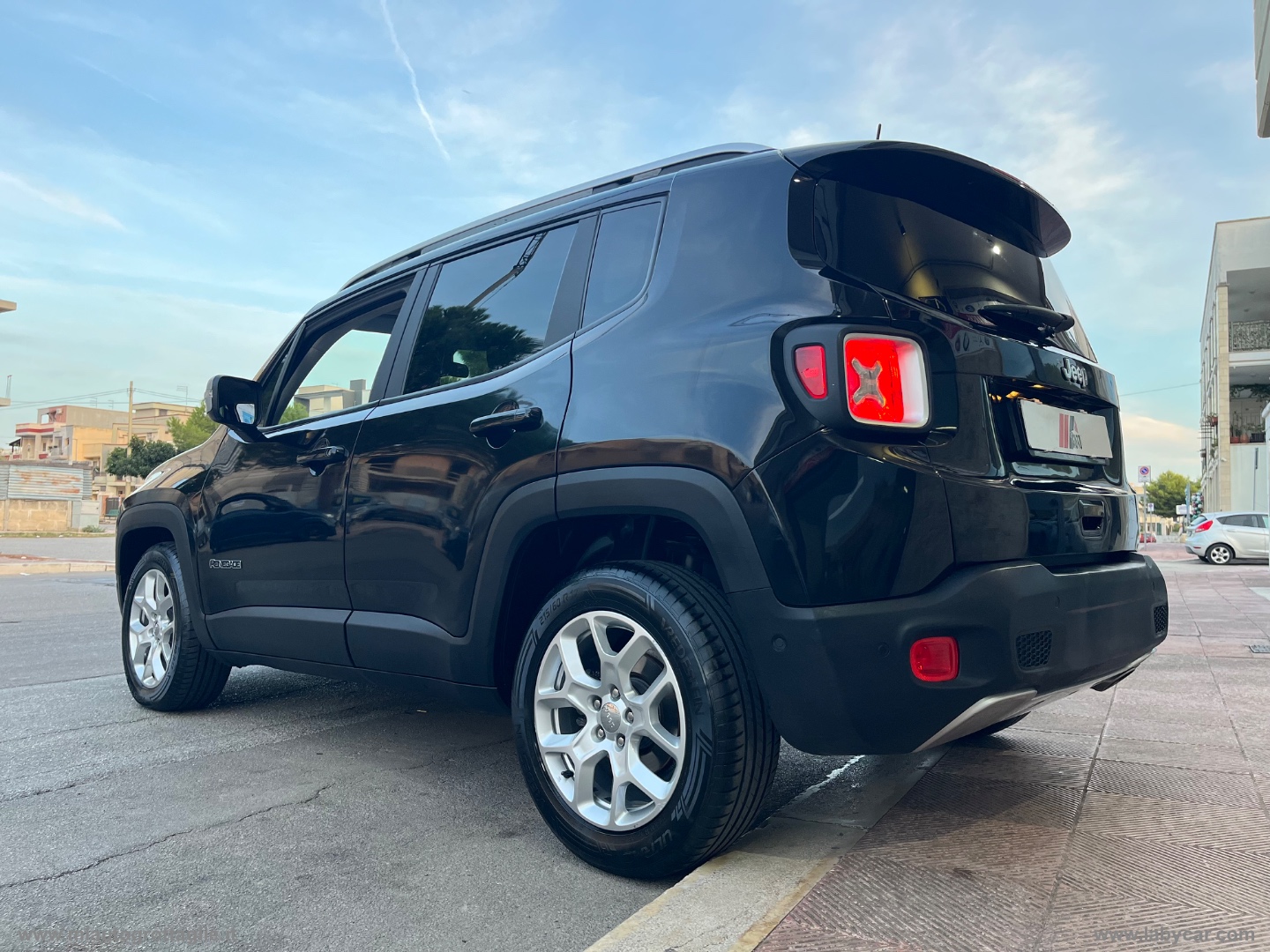 Renegade 1.6 Mjt 120CV Limited - immagine 7