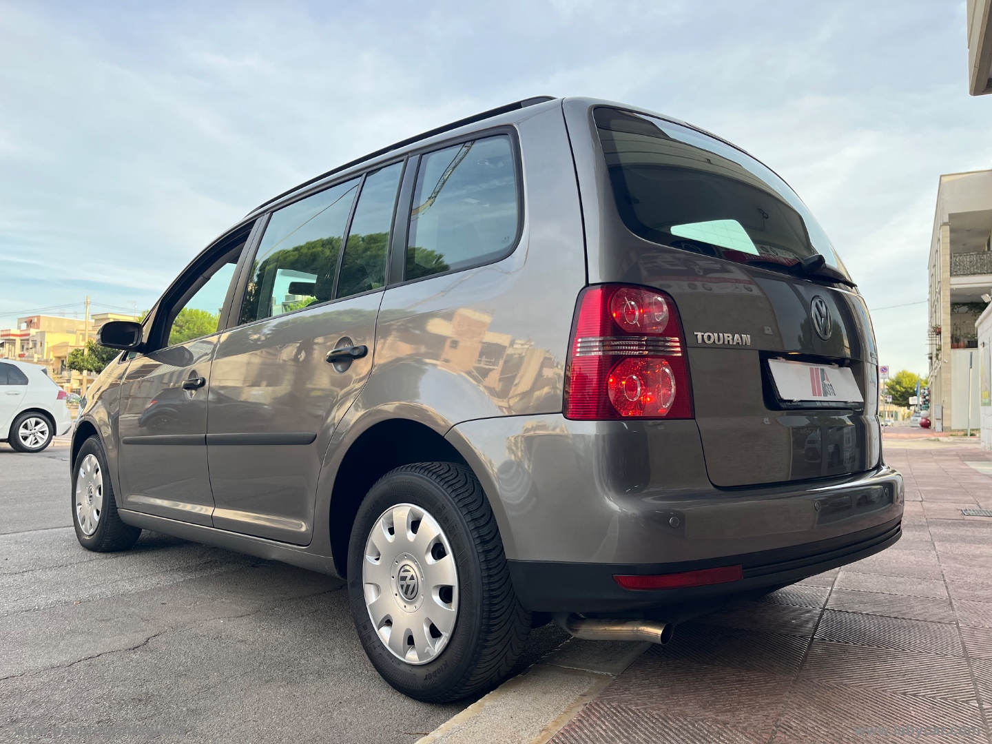 Touran 2.0 Highline Ecofuel - immagine 7