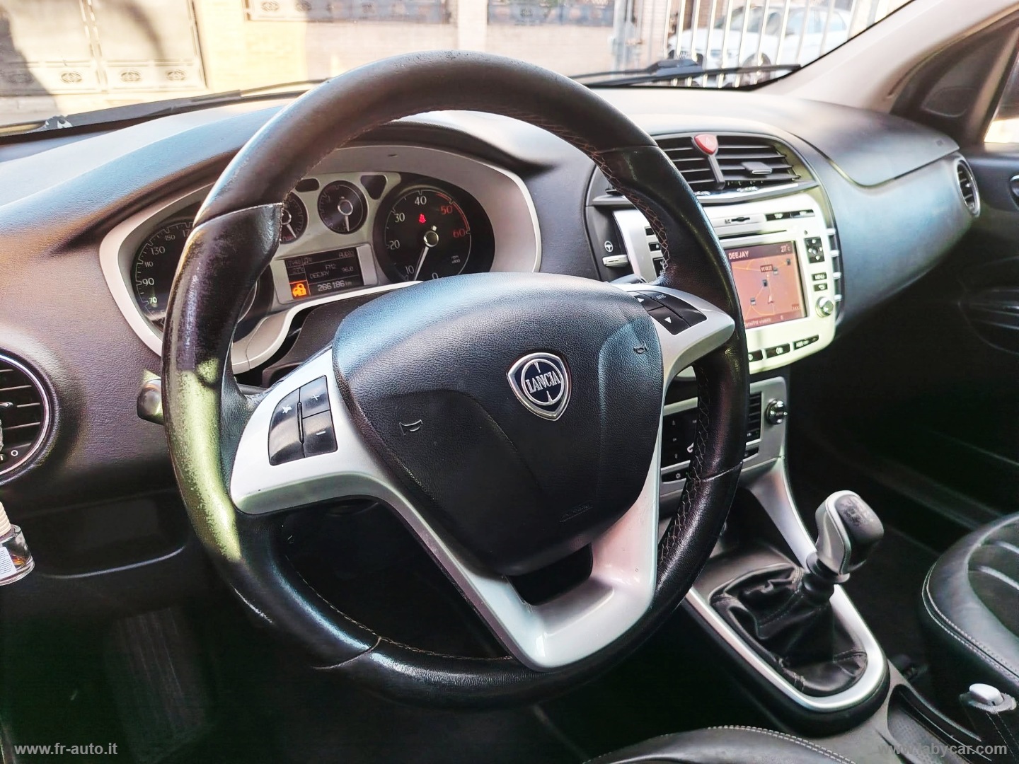 Delta 1.9 MJT Twinturbo Executive - immagine 7