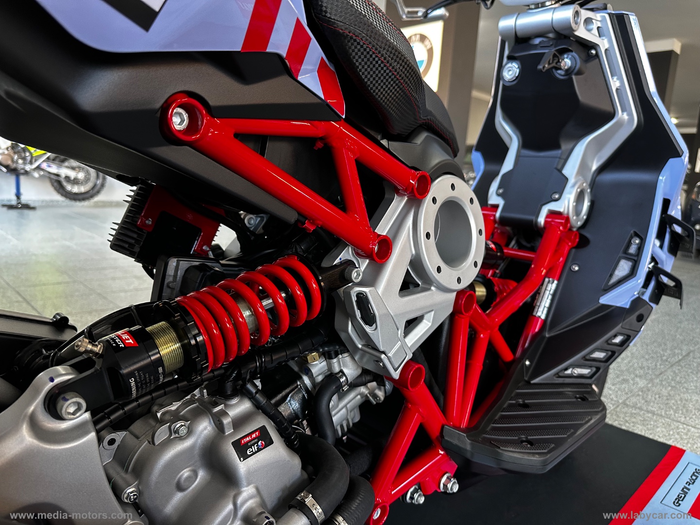 DRAGSTER 300 TEAM GREASINI MOTO2 - immagine 7