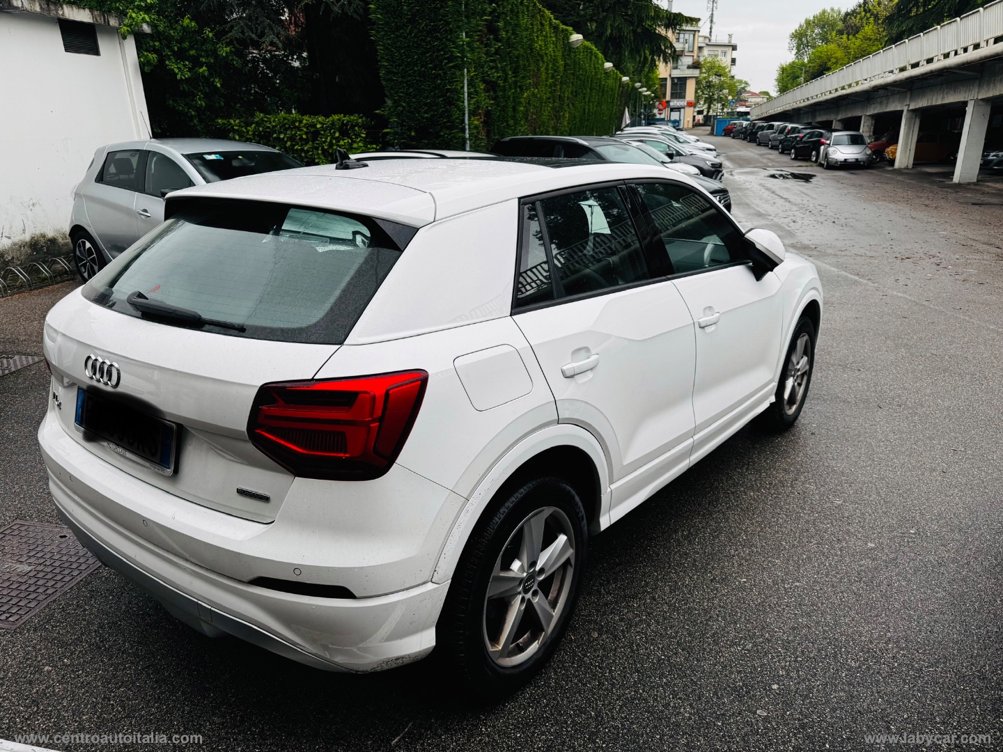 Q2 35 TDI S tronic Identity Black - immagine 7