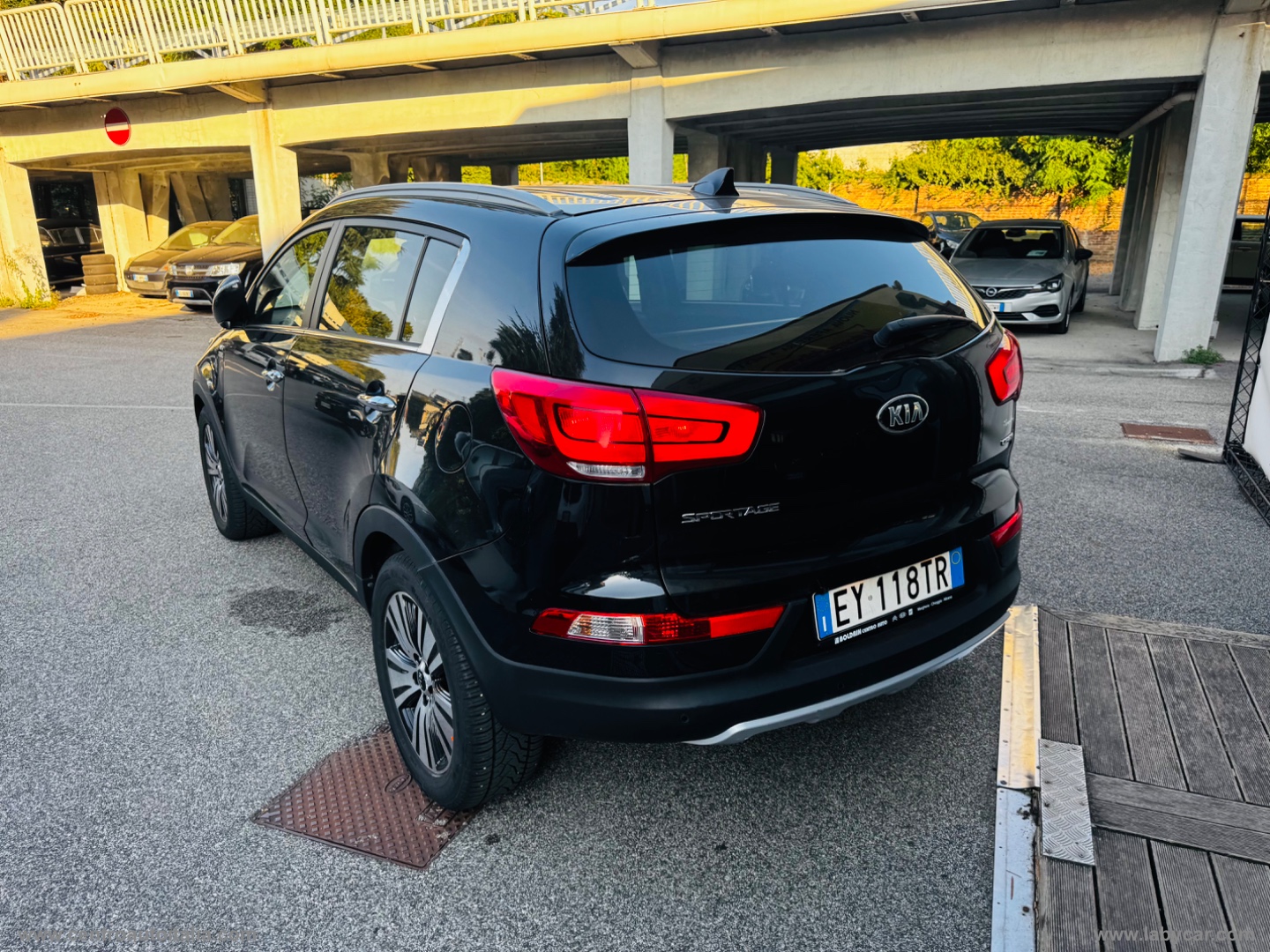 Sportage 2.0 CRDI AWD Pure Rebel - immagine 7