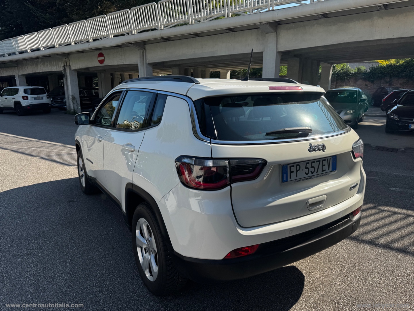Compass 1.4 MultiAir 2WD Longitude - immagine 7