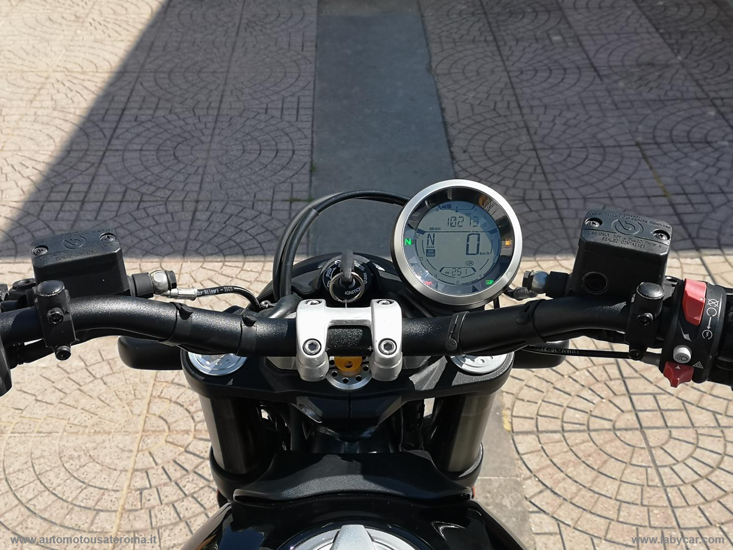 Scrambler 800 URBAN MOTARD PROMO WEB - immagine 7