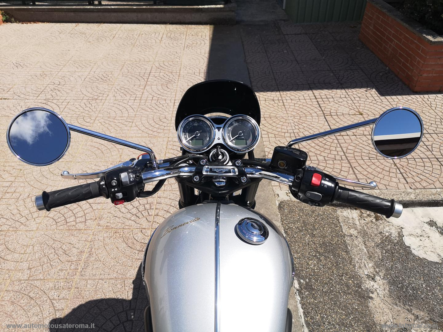 Bonneville T 120 PROMO WEB - immagine 7