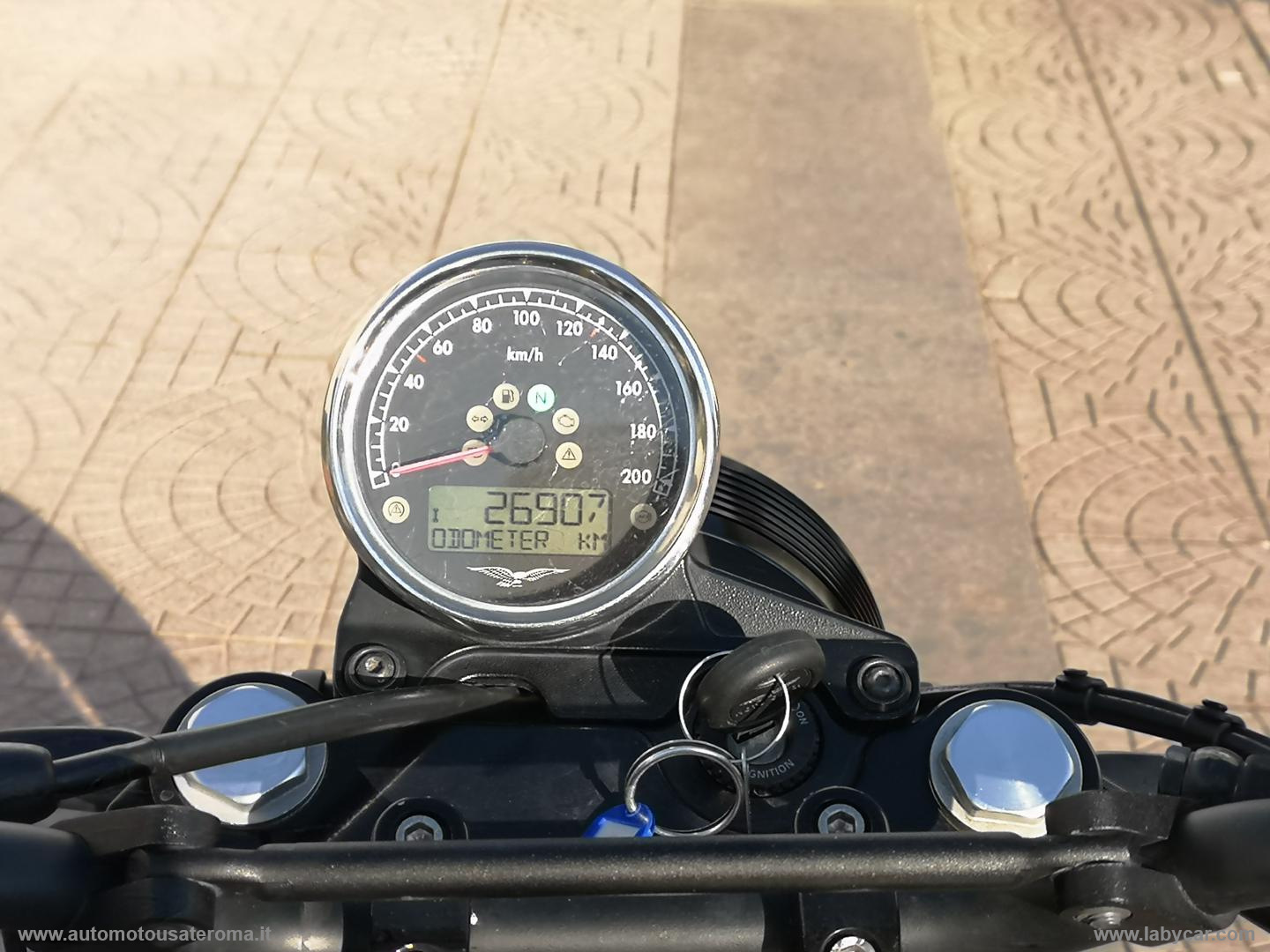 V7 III LIMITED RATE AUTO MOTO SCOOTER - immagine 7