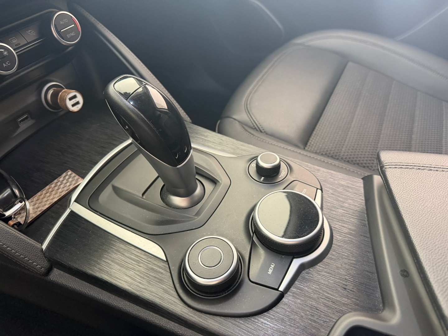Stelvio 2.2 T.diesel 190 CV AT8 Q4 Exec. - immagine 7