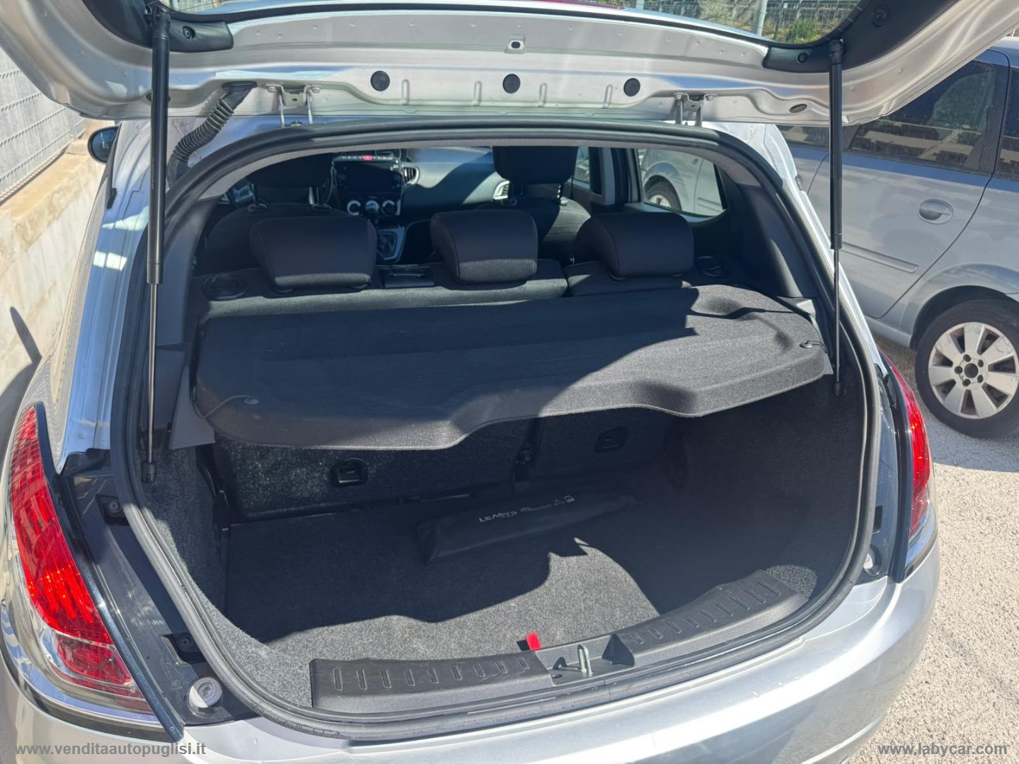 Ypsilon 1.0 FireFly 5p.S&S Hyb. Eco Gold - immagine 7