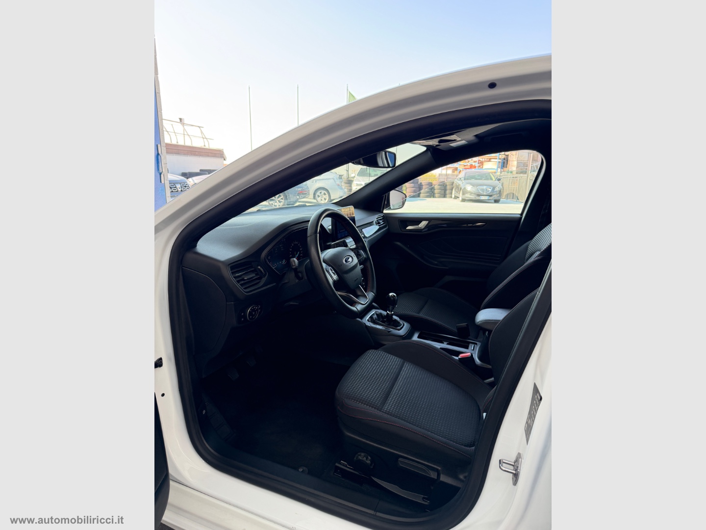 Focus 1.0 EcoBoost Hybrid 125CV ST LINE - immagine 7