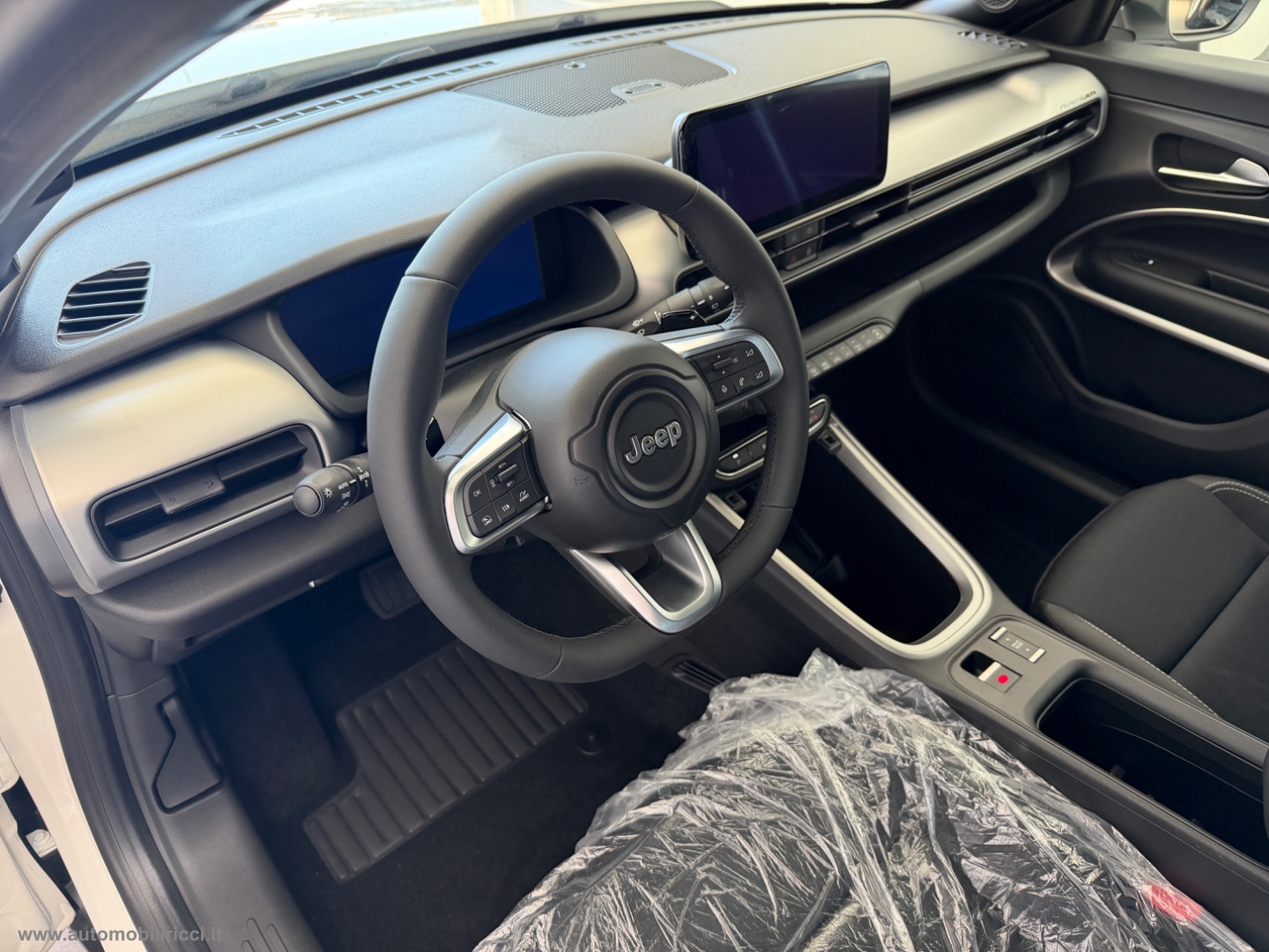 Avenger 1.2 Turbo Summit - immagine 7