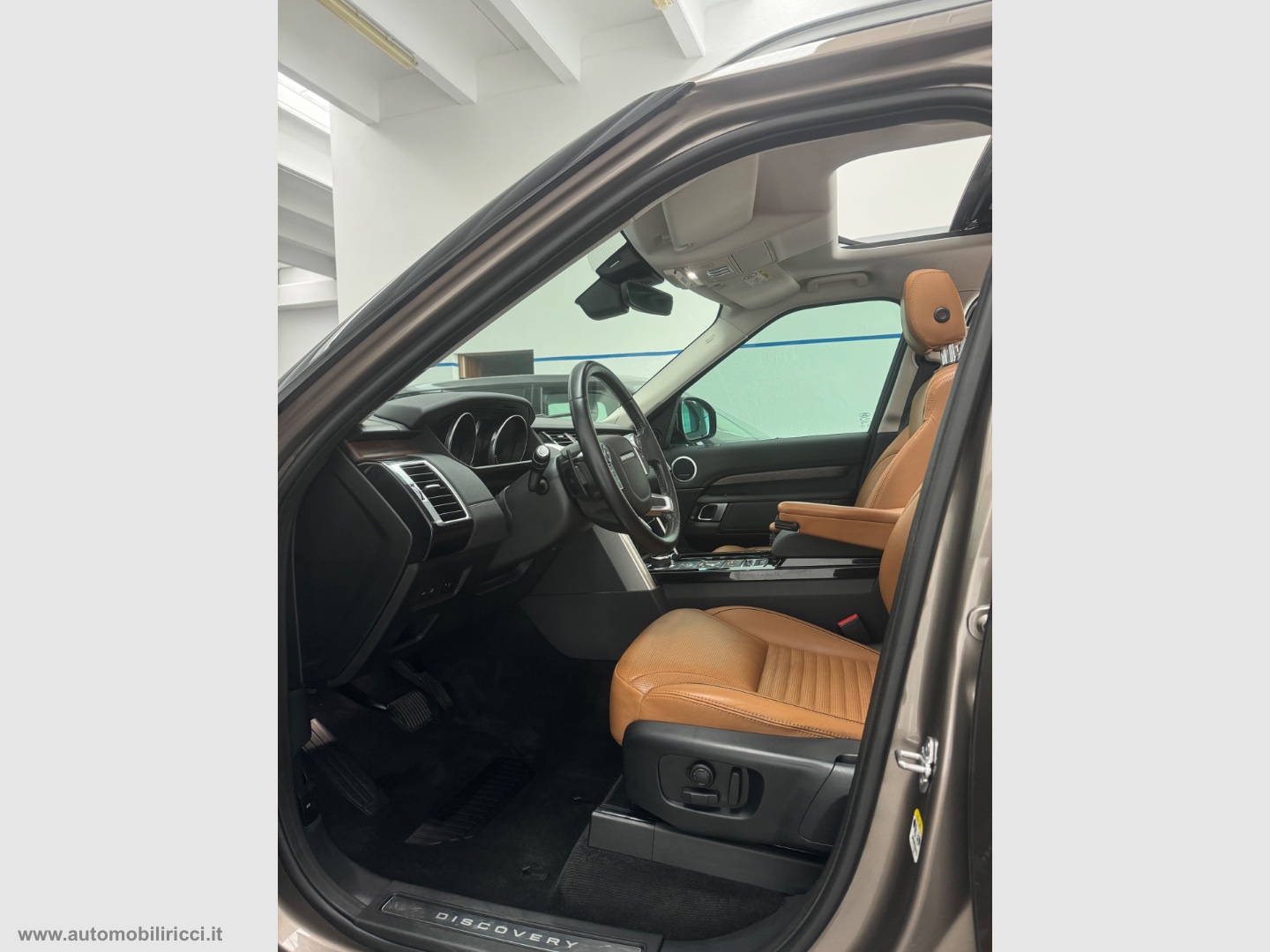 Discovery 2.0 SD4 240 CV HSE Luxury 7 POSTI - immagine 7