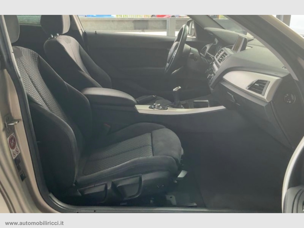 220i Coupé Advantage - immagine 7