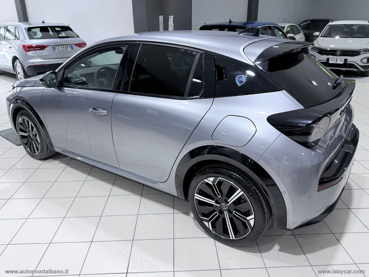 Ypsilon Hybrid e-DCT LX - immagine 7
