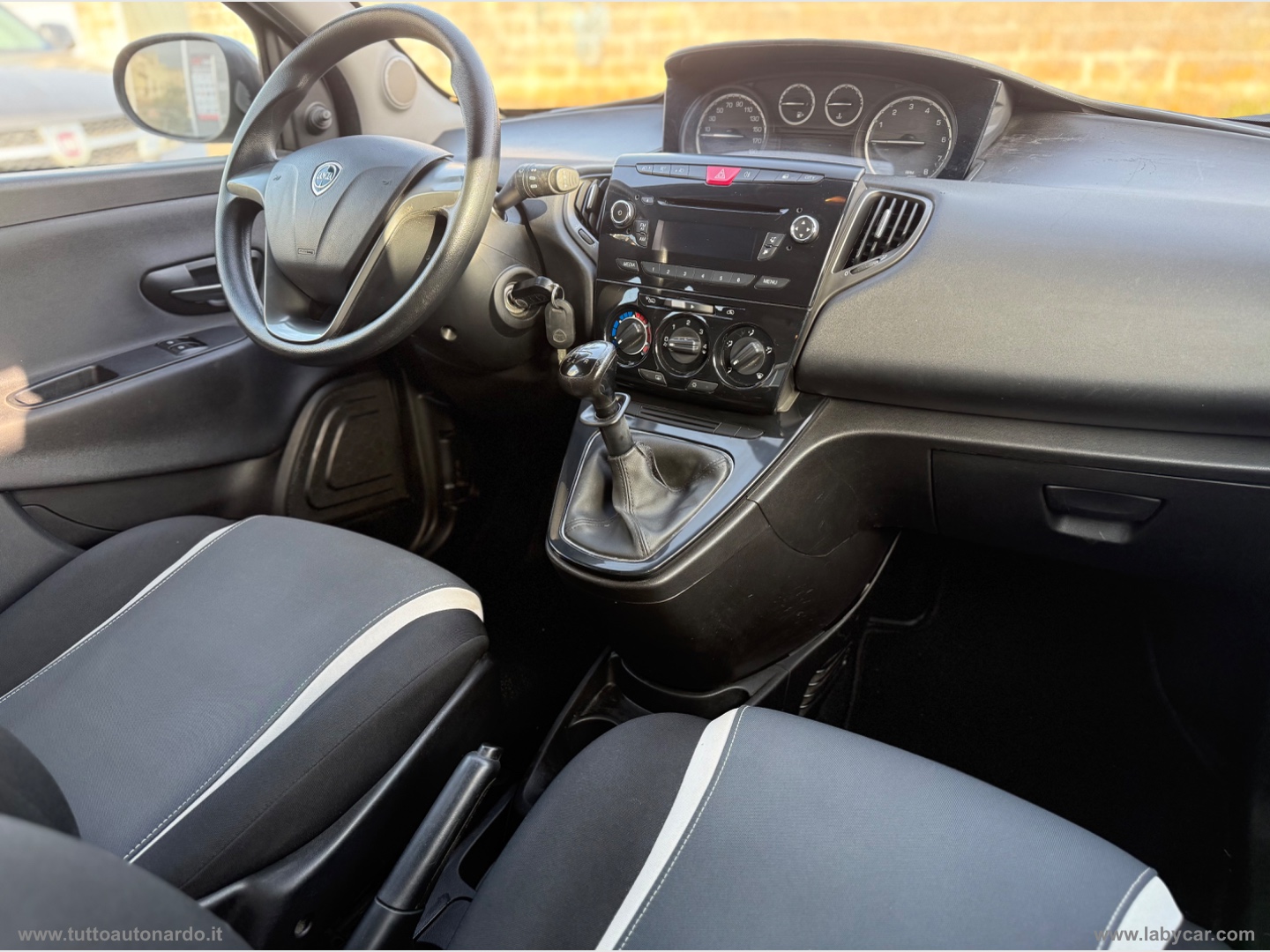 Ypsilon 1.2 69 CV 5p. Platinum - immagine 7