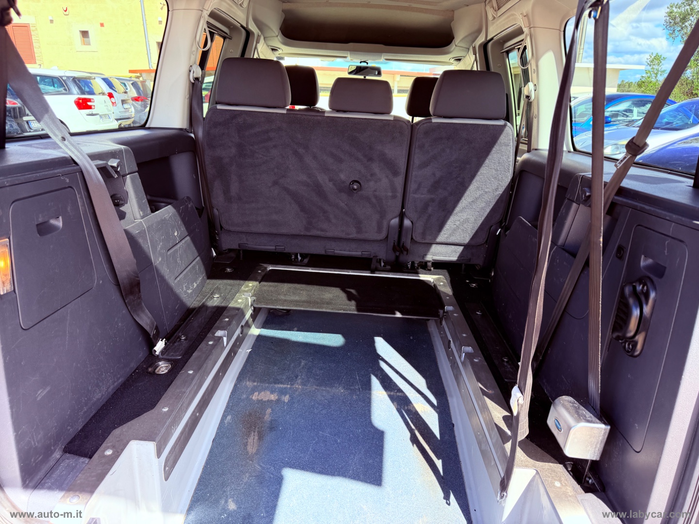 Caddy 1.6 TDI 102 CV Trendline Maxi CON PEDANA PER DISABILI - immagine 7