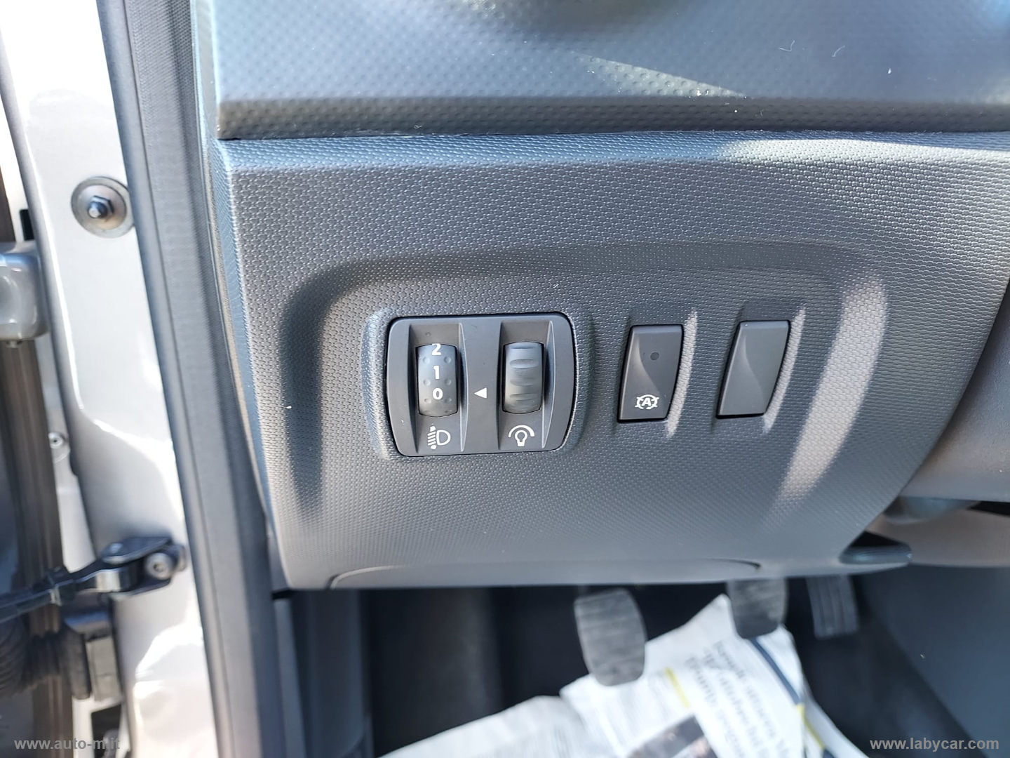 Captur 1.5 dCi 8V 90 CV S&S Ener. R-Link - immagine 7