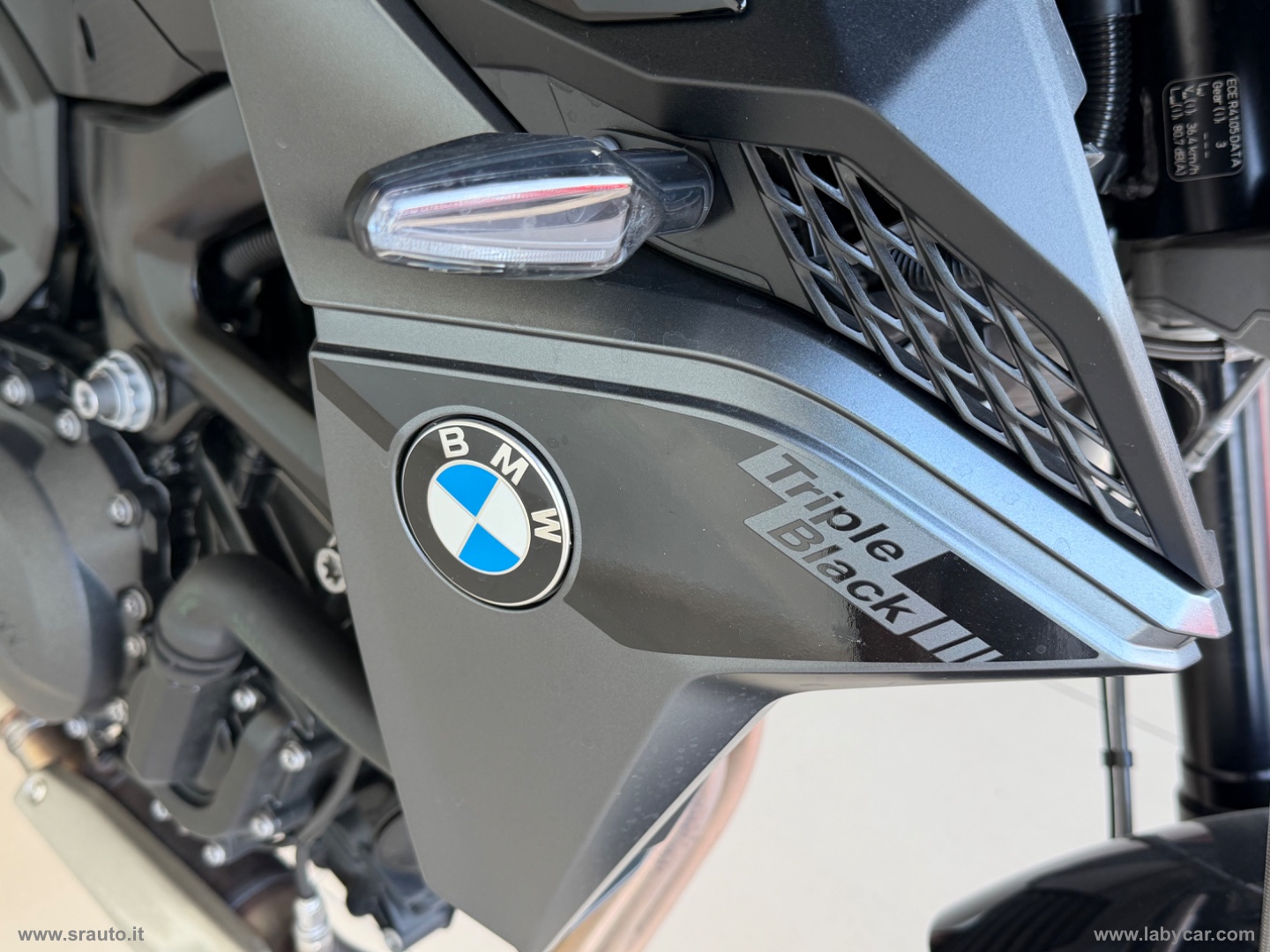 F 900 R - immagine 7