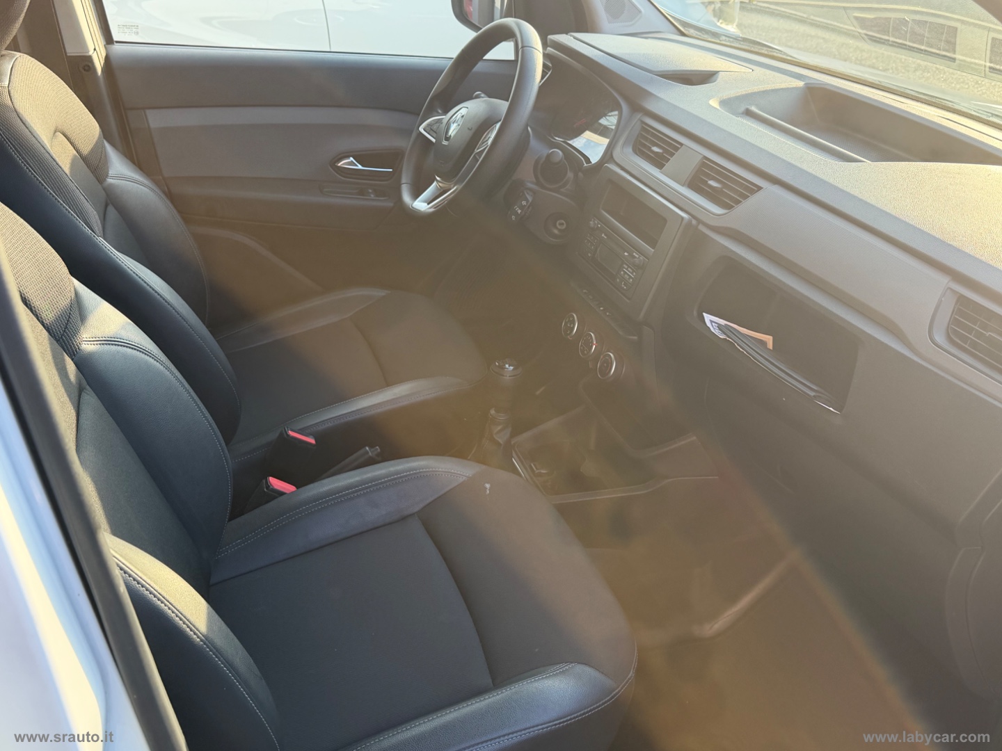 Express 1.4 Blue dCi 75 Van - immagine 7
