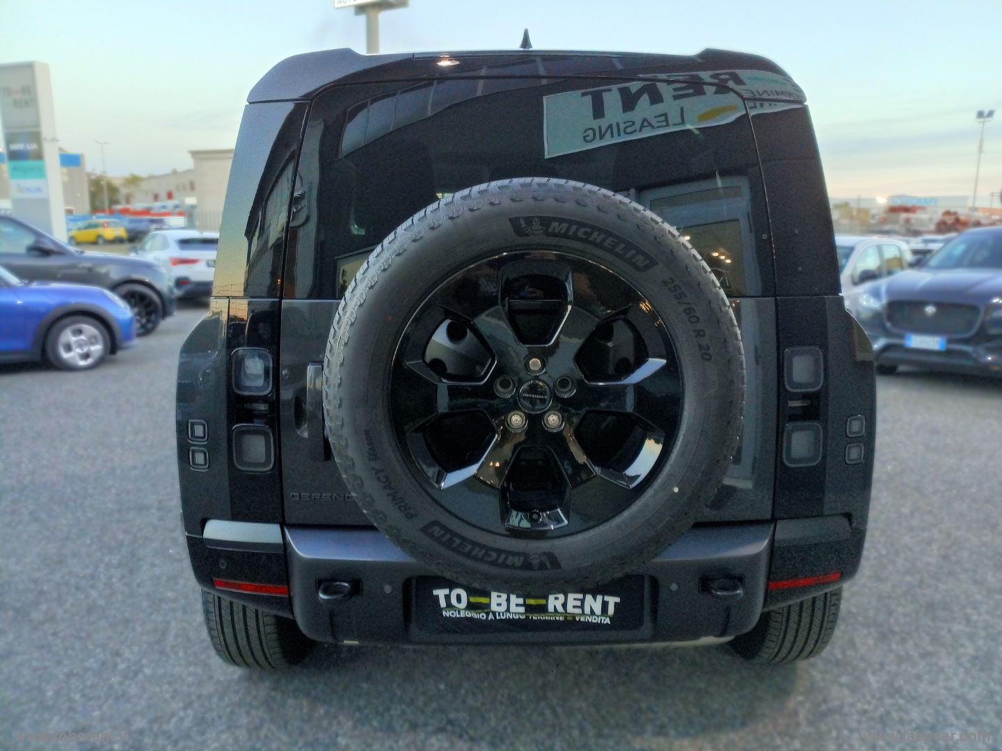 Defender 110 3.0D I6 250 CV X-Dynamic SE - immagine 7