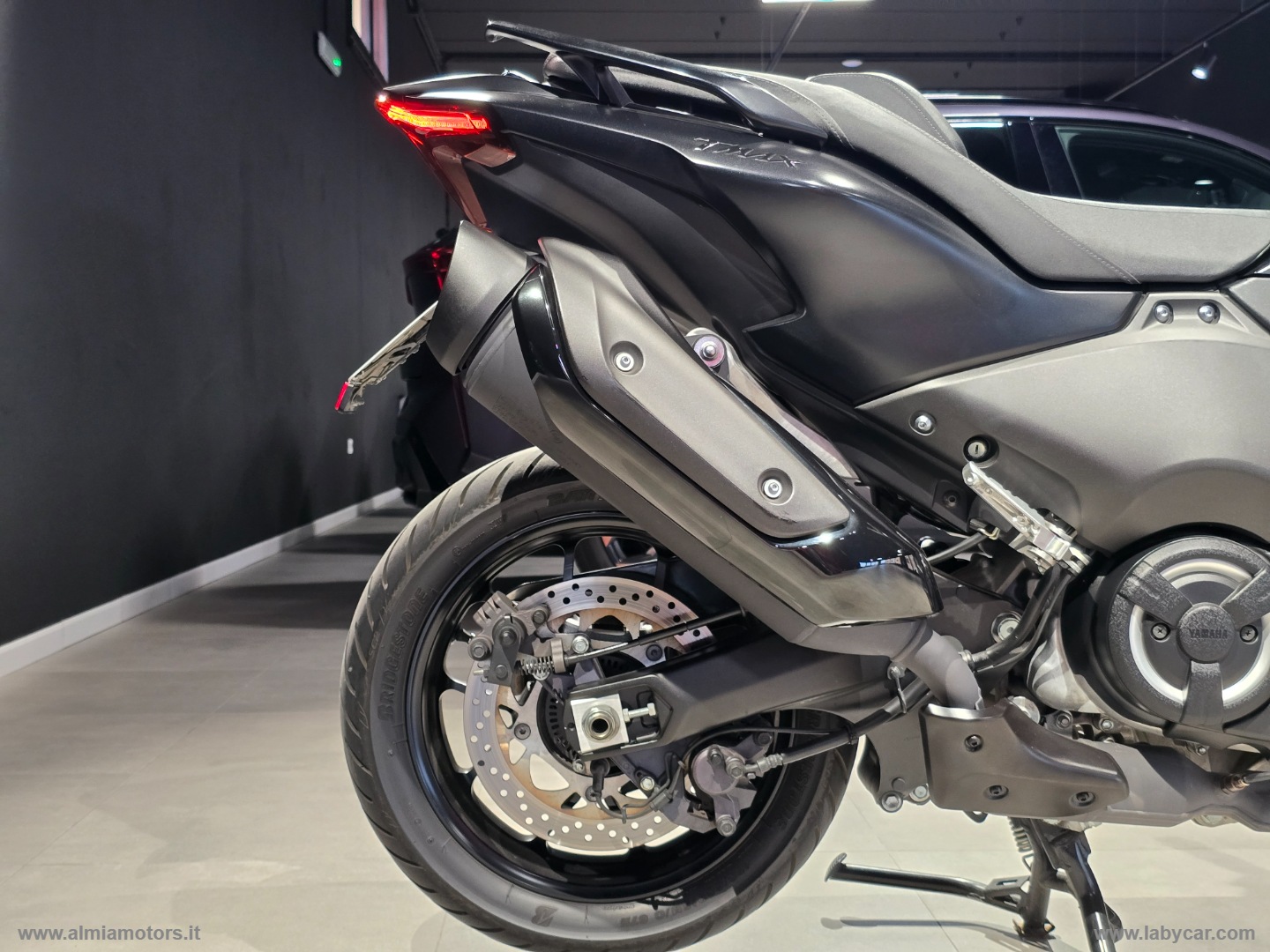 T Max 560 - immagine 7