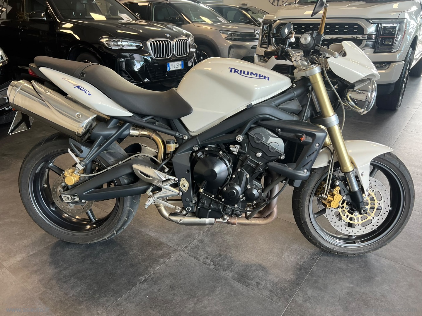 Street Triple - immagine 7