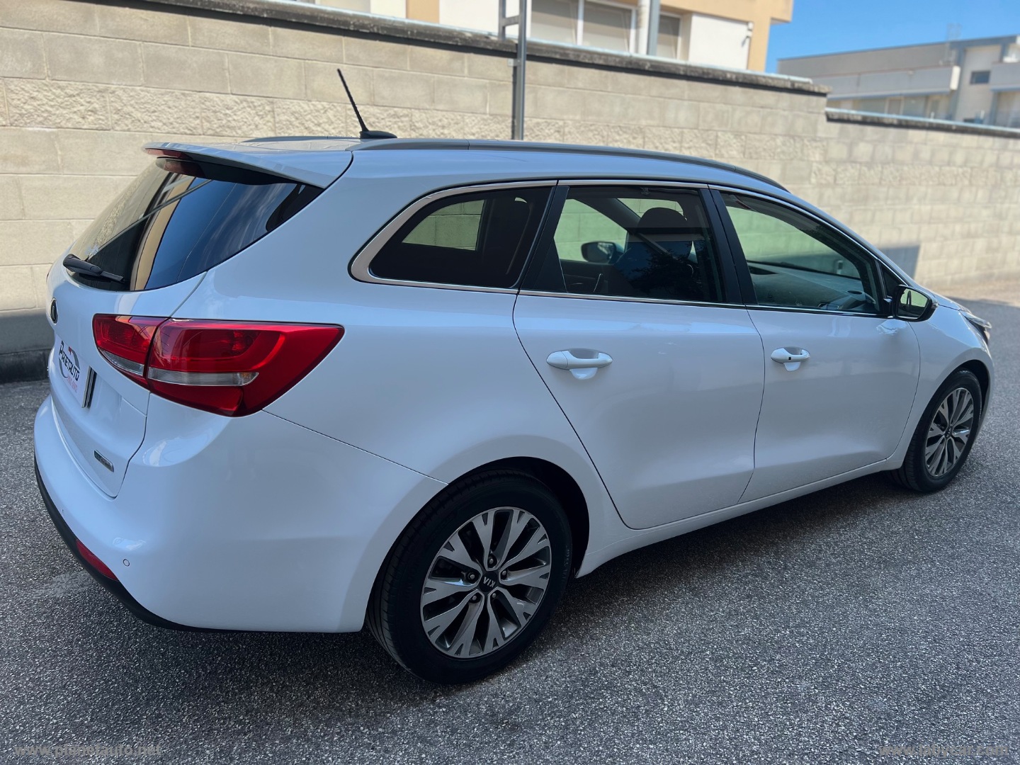 cee d 1.6 CRDi 110 CV SW Cool - immagine 7