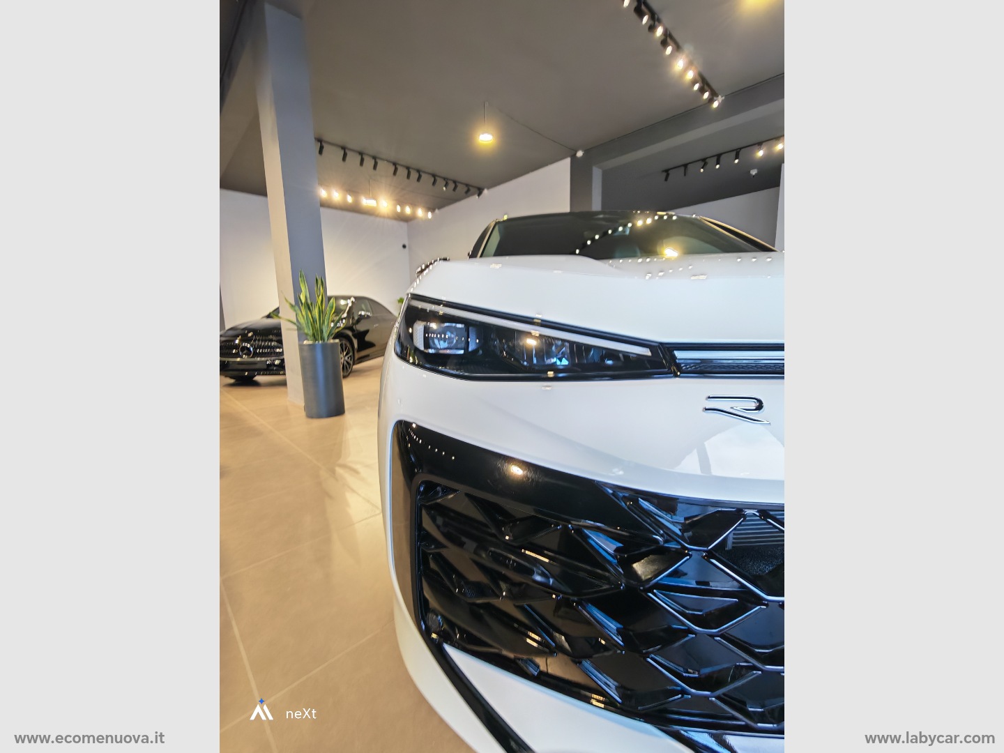 T-Roc 1.5 eTSI ACT 150 CV DSG R-Line - immagine 7