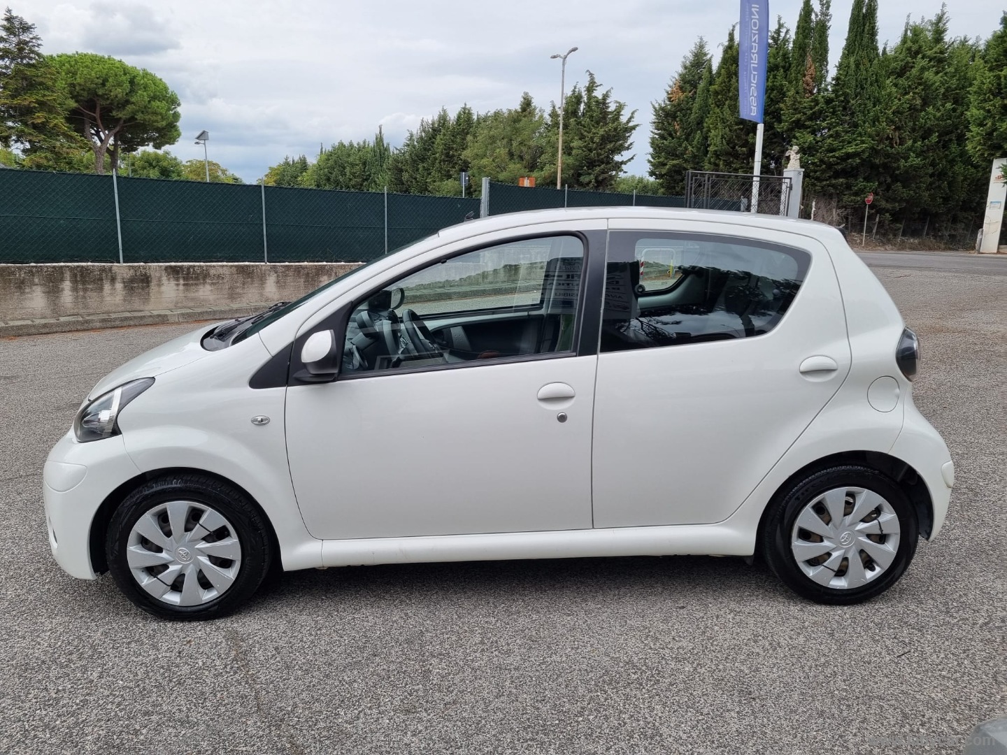 Aygo 1.0 12V VVT-i 5p. Lounge MMT - immagine 7