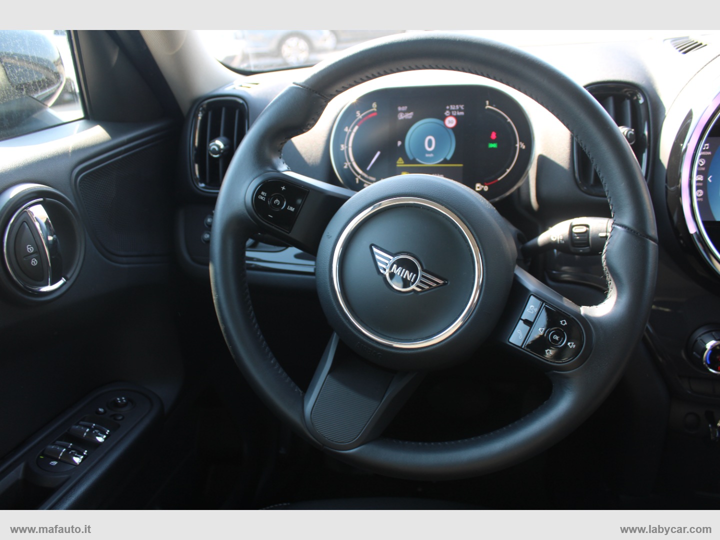 Mini Cooper D Essential Countryman - immagine 8