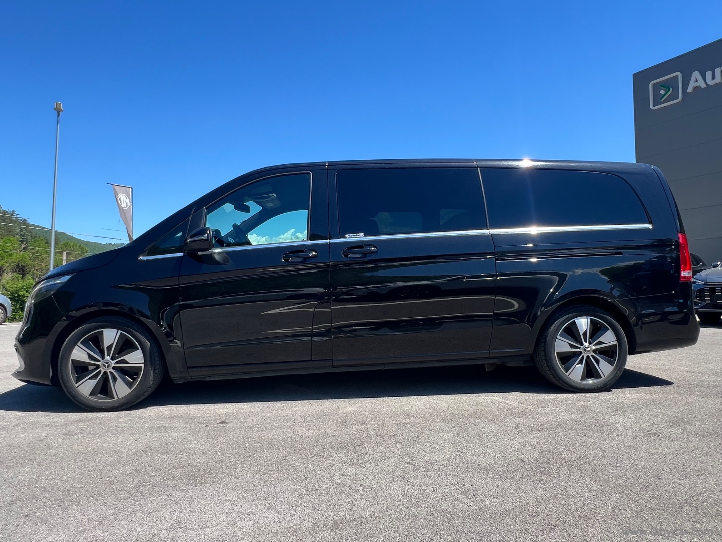 V 250 d Aut. Premium Extralong - immagine 8