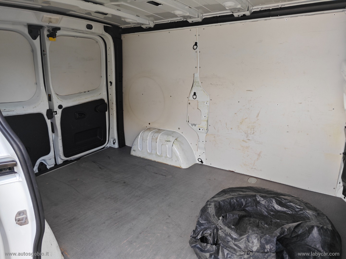 Vivaro 27 1.6 CDTI PC-TN Furg. Ed. - immagine 8