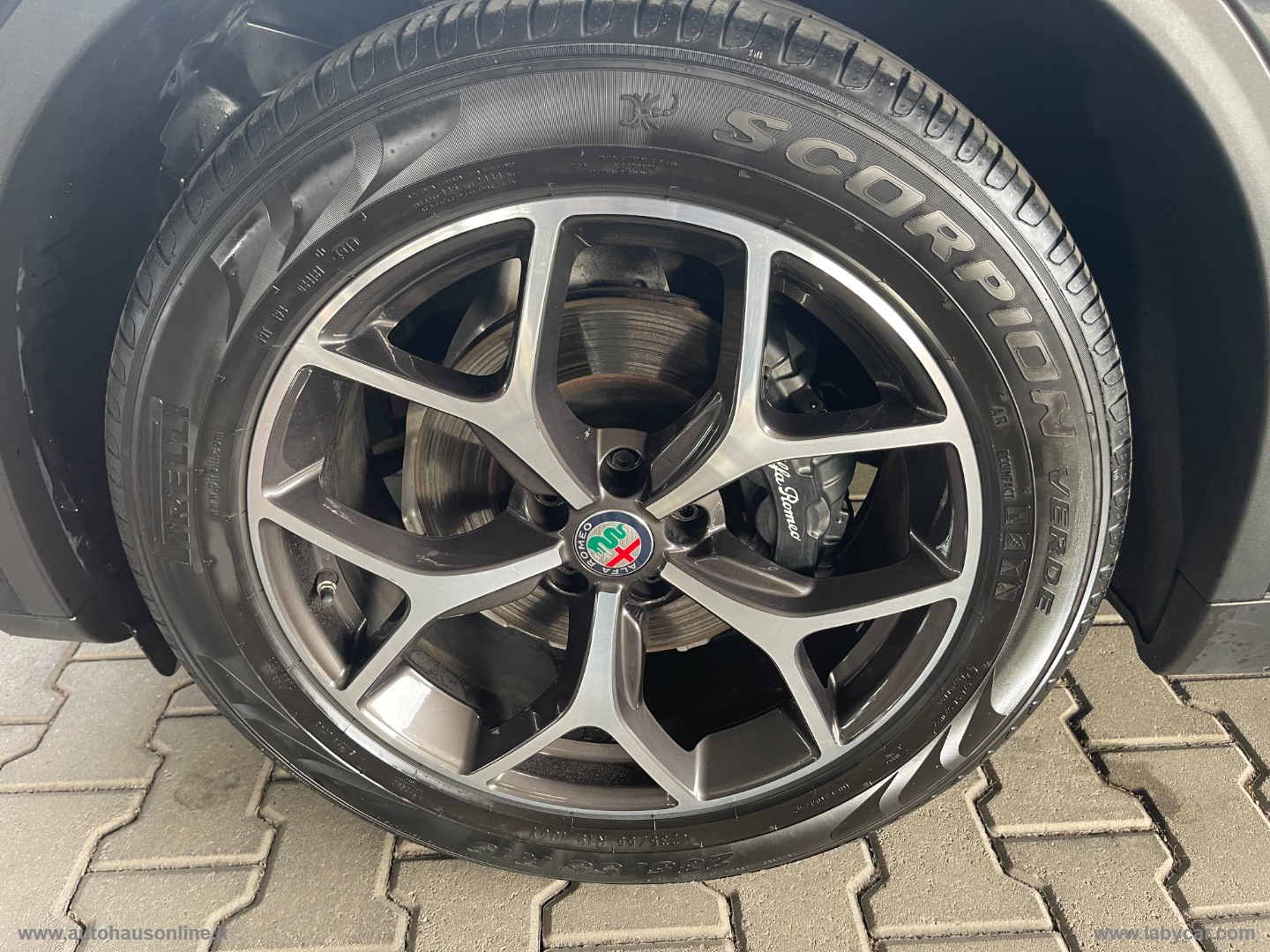 Stelvio 2.2 T.diesel 190CV AT8 RWD Exec. - immagine 8