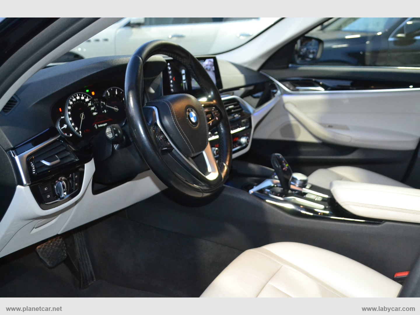 520d Efficient Dynamics Luxury - immagine 8