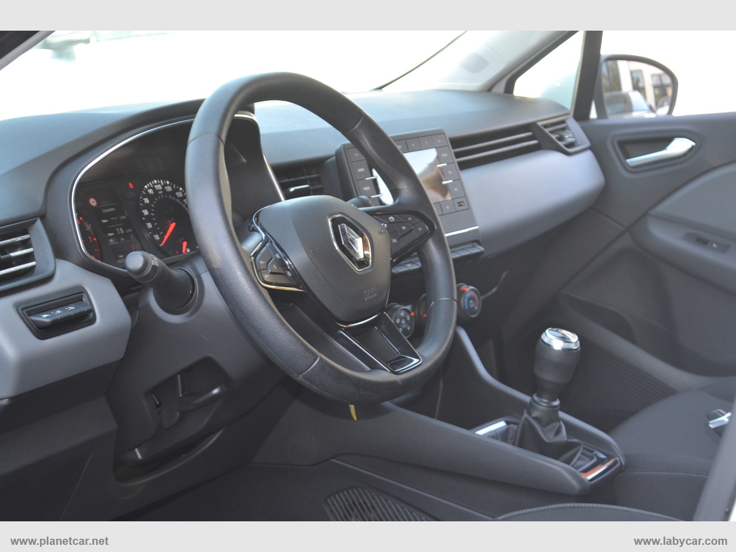Clio SCe 65 CV 5p. Life - immagine 8