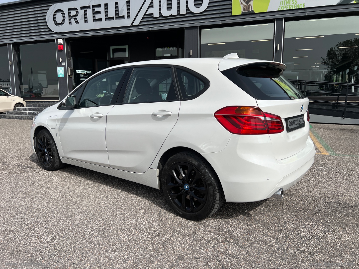 225xe Active Tourer iPerf.Advantage aut. - immagine 8
