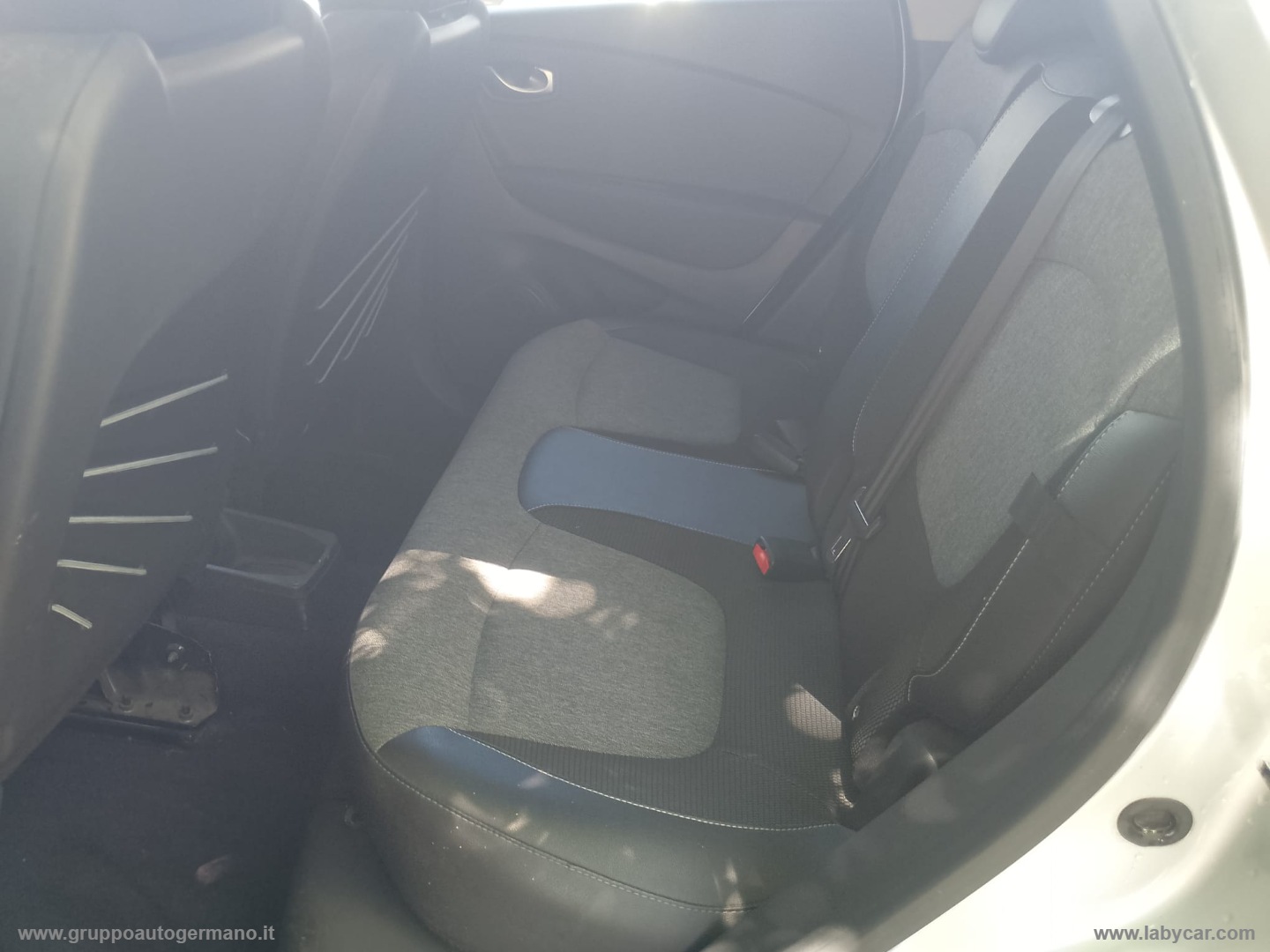 Captur dCi 8V 90 CV EDC Initiale Paris - immagine 8