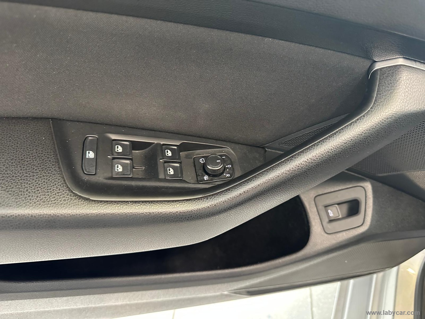 Passat Var. 1.6 TDI DSG Business BMT - immagine 8